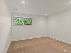 12623 NE 28th Street, Bellevue WA 98005