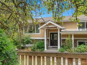 12623 NE 28th Street, Bellevue WA 98005