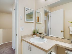 5607 S 232nd Street 12, Kent WA 98032