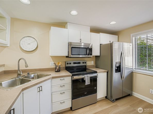 5607 S 232nd Street 12, Kent WA 98032