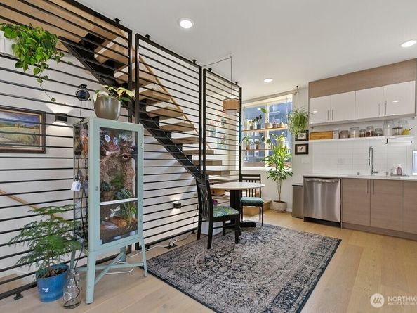 901 28th Avenue S H, Seattle WA 98144