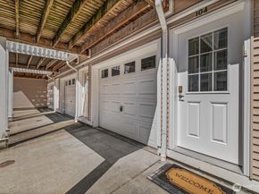 16422 NE 91st Street 104, Redmond WA 98052