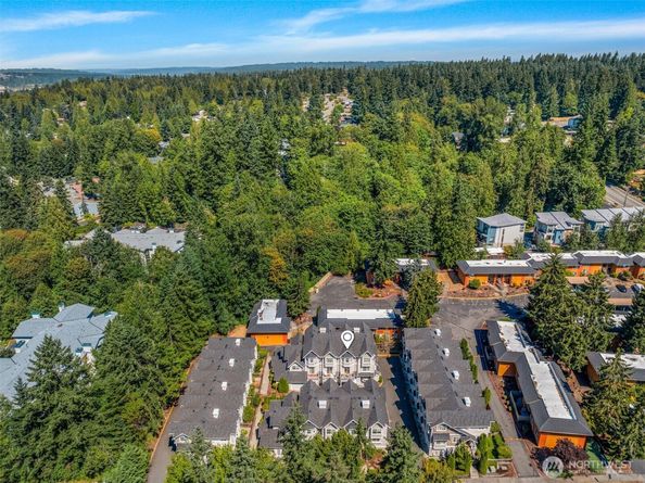 16422 NE 91st Street 104, Redmond WA 98052