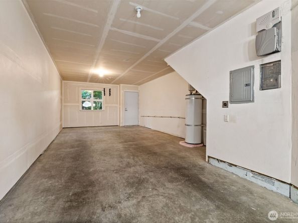 16422 NE 91st Street 104, Redmond WA 98052