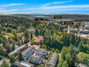 16422 NE 91st Street 104, Redmond WA 98052