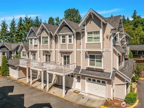 16422 NE 91st Street 104, Redmond WA 98052