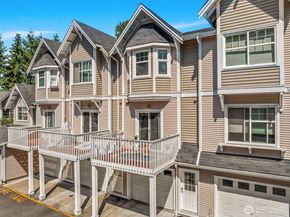 16422 NE 91st Street 104, Redmond WA 98052