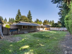 210 219th Place SW, Bothell WA 98021