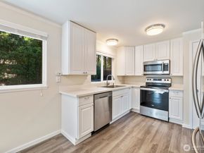 210 219th Place SW, Bothell WA 98021