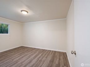 210 219th Place SW, Bothell WA 98021