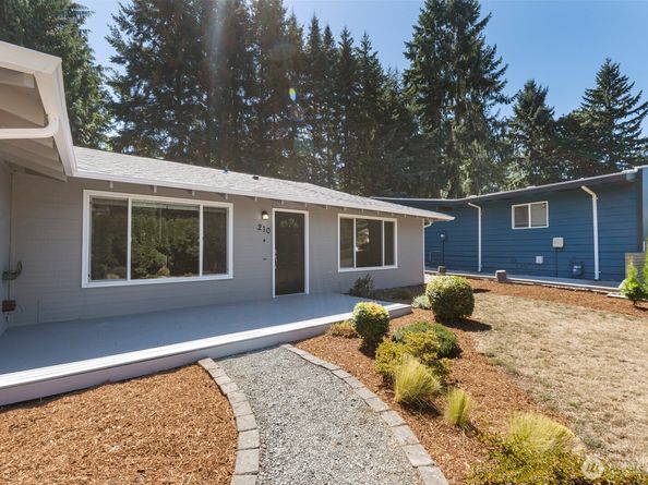 210 219th Place SW, Bothell WA 98021