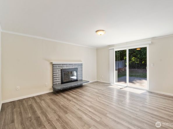 210 219th Place SW, Bothell WA 98021