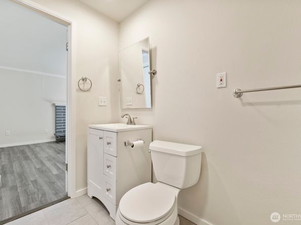 210 219th Place SW, Bothell WA 98021