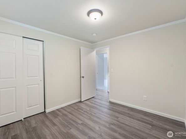 210 219th Place SW, Bothell WA 98021