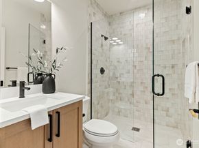 16654 195th Street NE, Woodinville WA 98072