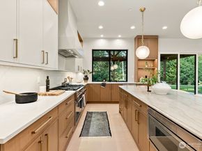 16654 195th Street NE, Woodinville WA 98072