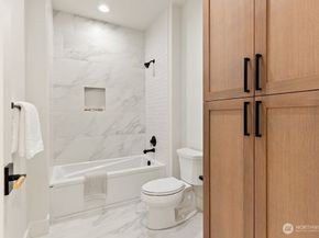 16654 195th Street NE, Woodinville WA 98072
