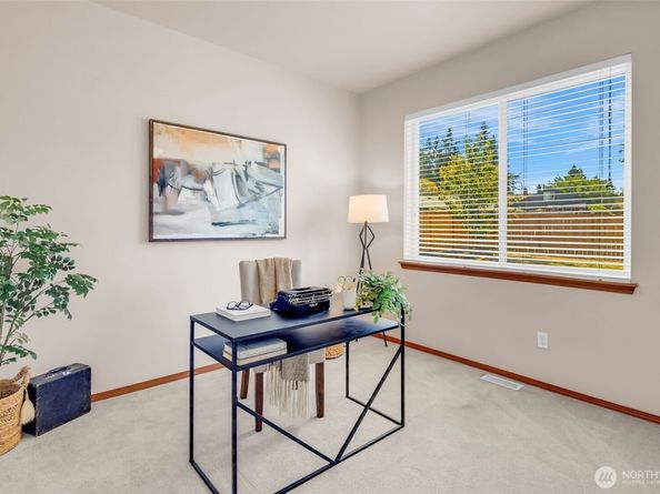 18151 5th Avenue S, Seattle WA 98148