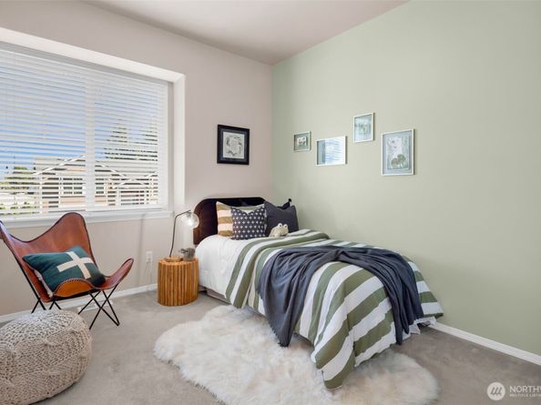 18151 5th Avenue S, Seattle WA 98148