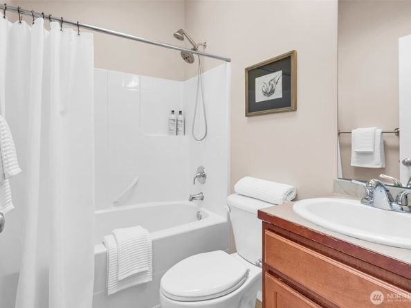 18151 5th Avenue S, Seattle WA 98148