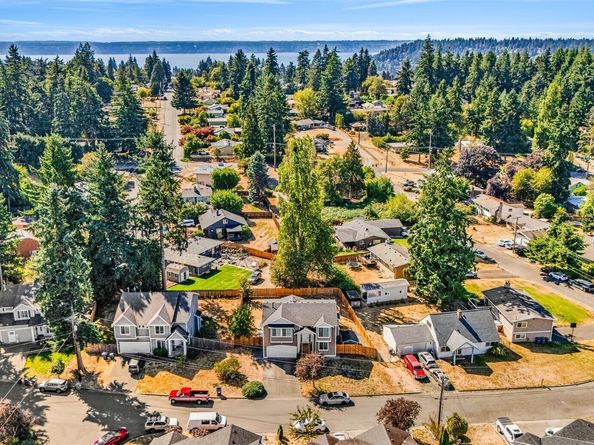 18151 5th Avenue S, Seattle WA 98148