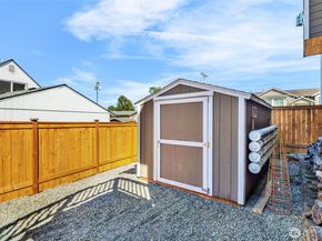 18151 5th Avenue S, Seattle WA 98148