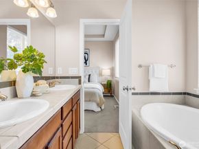 18151 5th Avenue S, Seattle WA 98148