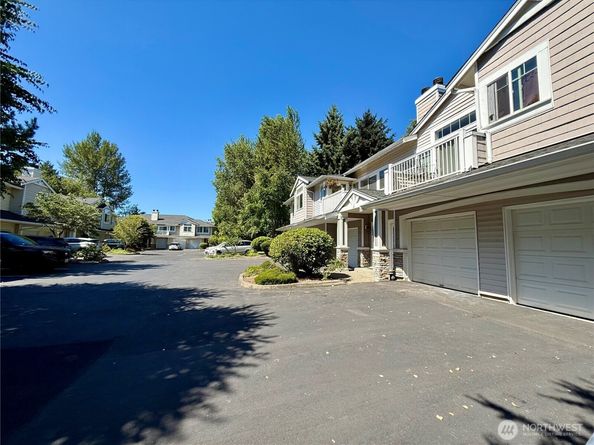 5804 S 234th Place 103, Kent WA 98032