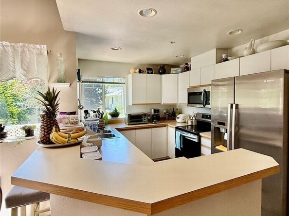 5804 S 234th Place 103, Kent WA 98032