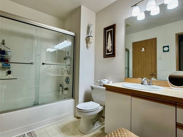 5804 S 234th Place 103, Kent WA 98032