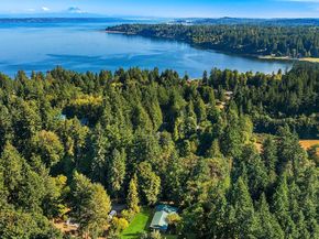 10780 Hyla Avenue NE, Bainbridge Island WA 98110