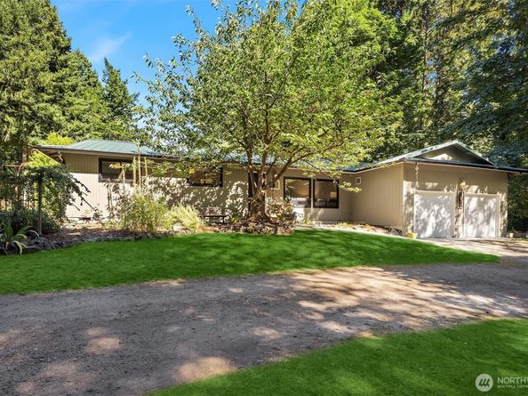 10780 Hyla Avenue NE, Bainbridge Island WA 98110