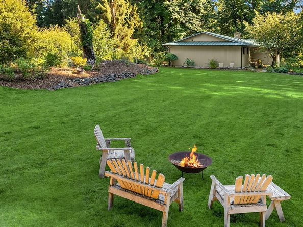 10780 Hyla Avenue NE, Bainbridge Island WA 98110