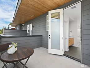 6300 26th Avenue NW, Seattle WA 98107