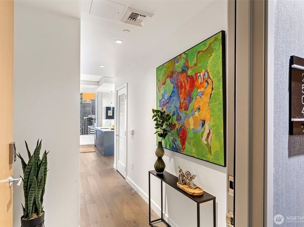 2510 6th Avenue 2504, Seattle WA 98121