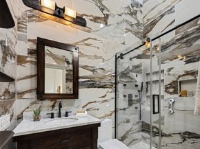 1400 Bellevue Way SE 4, Bellevue WA 98004