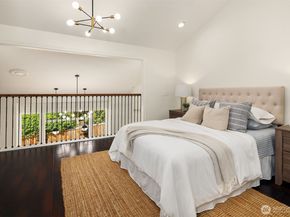 1400 Bellevue Way SE 4, Bellevue WA 98004