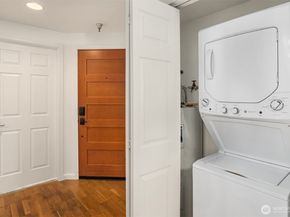 512 10th Avenue E 3, Seattle WA 98102