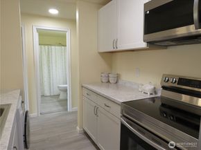 31003 14 Avenue S B10, Federal Way WA 98003