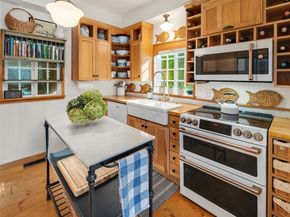 27704 Manzanita Beach Road SW, Vashon WA 98070