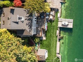 27704 Manzanita Beach Road SW, Vashon WA 98070