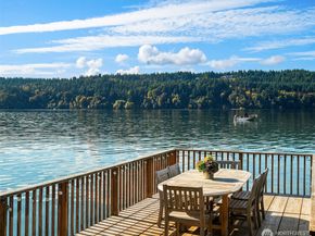 27704 Manzanita Beach Road SW, Vashon WA 98070