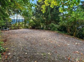 27704 Manzanita Beach Road SW, Vashon WA 98070