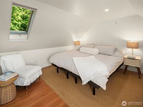 27704 Manzanita Beach Road SW, Vashon WA 98070