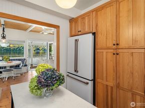 27704 Manzanita Beach Road SW, Vashon WA 98070