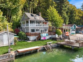 27704 Manzanita Beach Road SW, Vashon WA 98070