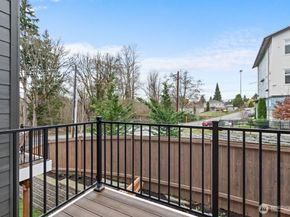 16823 Alder Way E6, Lynnwood WA 98037