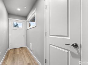 16823 Alder Way E6, Lynnwood WA 98037