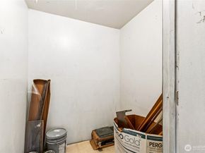 19855 25th Avenue NE 210, Shoreline WA 98155