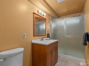 14808 84th Avenue NE, Kenmore WA 98028